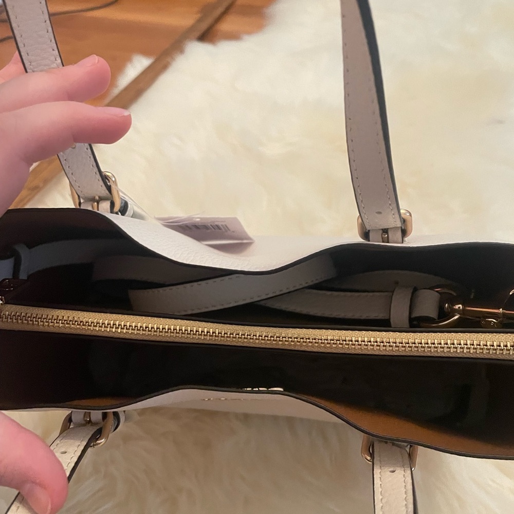 crème coach mini purse - Picture 4 of 4